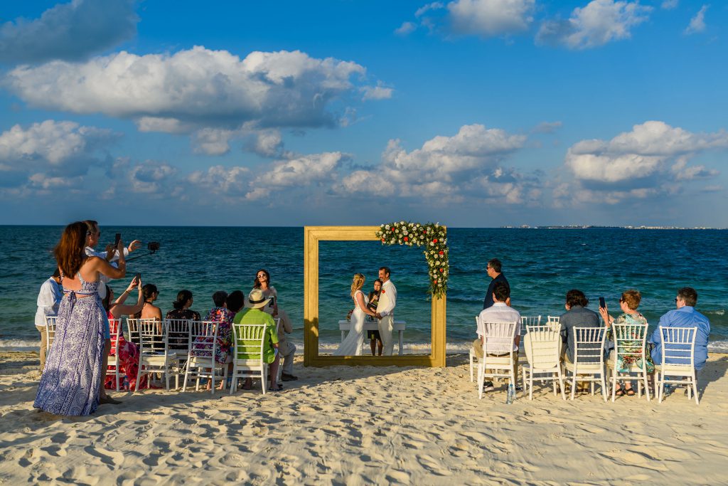 Beach wedding in Mexico Weddo Agency
