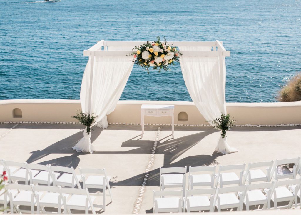 Same sex wedding ceremony, Santorini - Weddo.agency