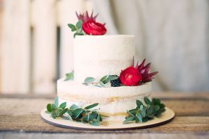 Black and white wedding cake ideas (5) - Weddo Agency