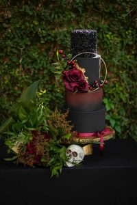 Black and white wedding cake ideas (2) - Weddo Agency
