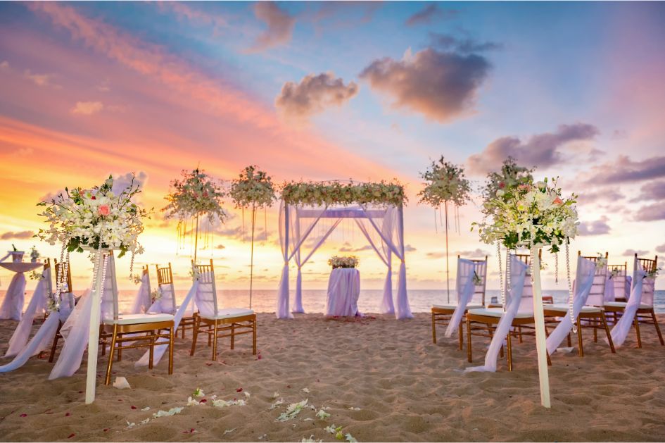 Weddo Agency - 1.1. Beach Wedding Private or Public Location