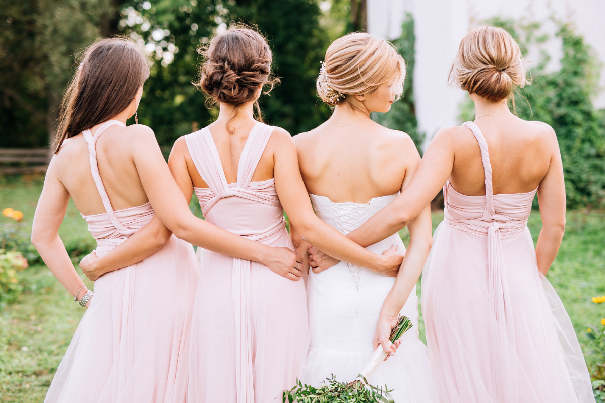 Weddo Agency - What Does a Bridesmaid Do - How to Place the Bridesmaids During the Ceremony