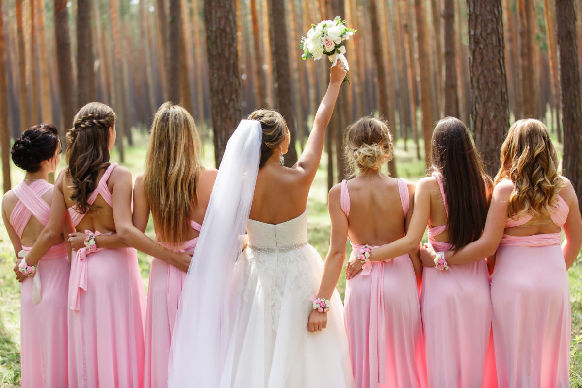 Weddo Agency - What Does a Bridesmaid Do - How to Place the Bridesmaids During the Ceremony - Beautiful Bridesmaids