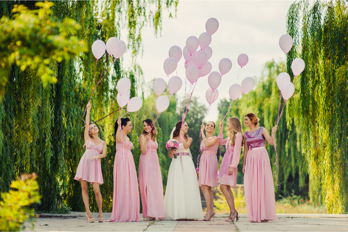 Weddo Agency - What Does a Bridesmaid Do - How to Place the Bridesmaids During the Ceremony - Bridemaids with Baloons