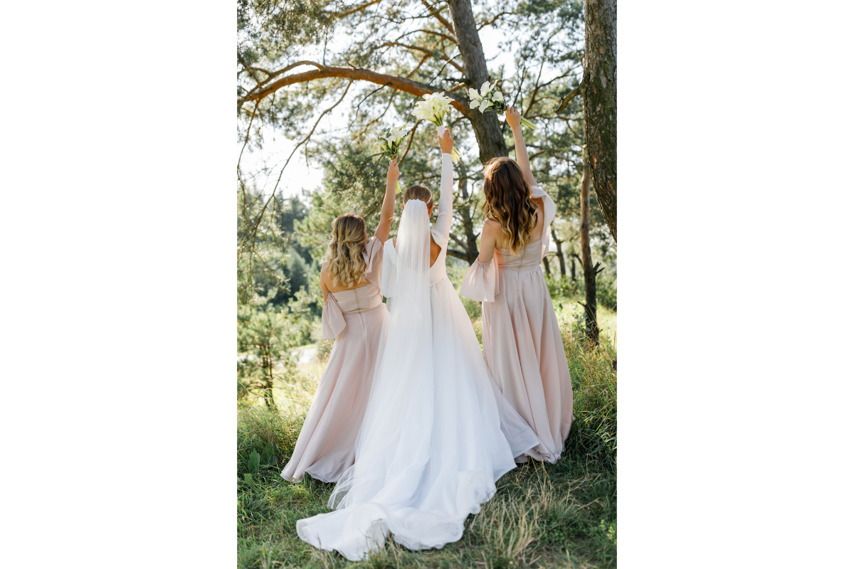 Weddo Agency - What Does a Bridesmaid Do - How to Place the Bridesmaids During the Ceremony - Gorgeous Bridesmaids