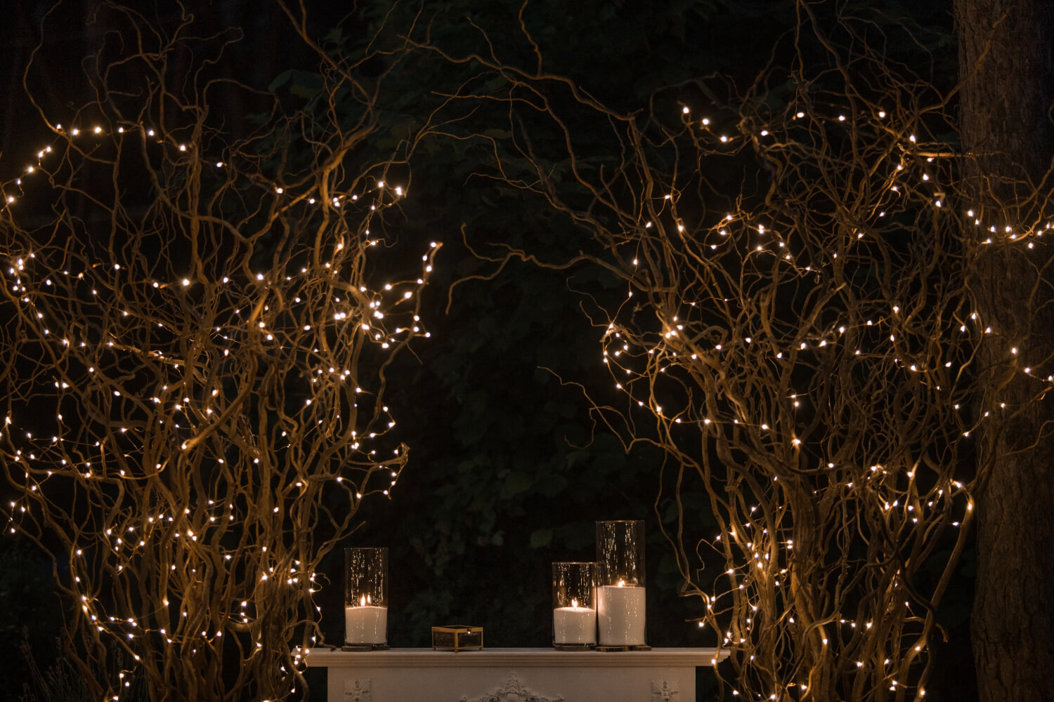 Wedding-lighting-What-to-choose-for-a-themed-wedding-beach-lights