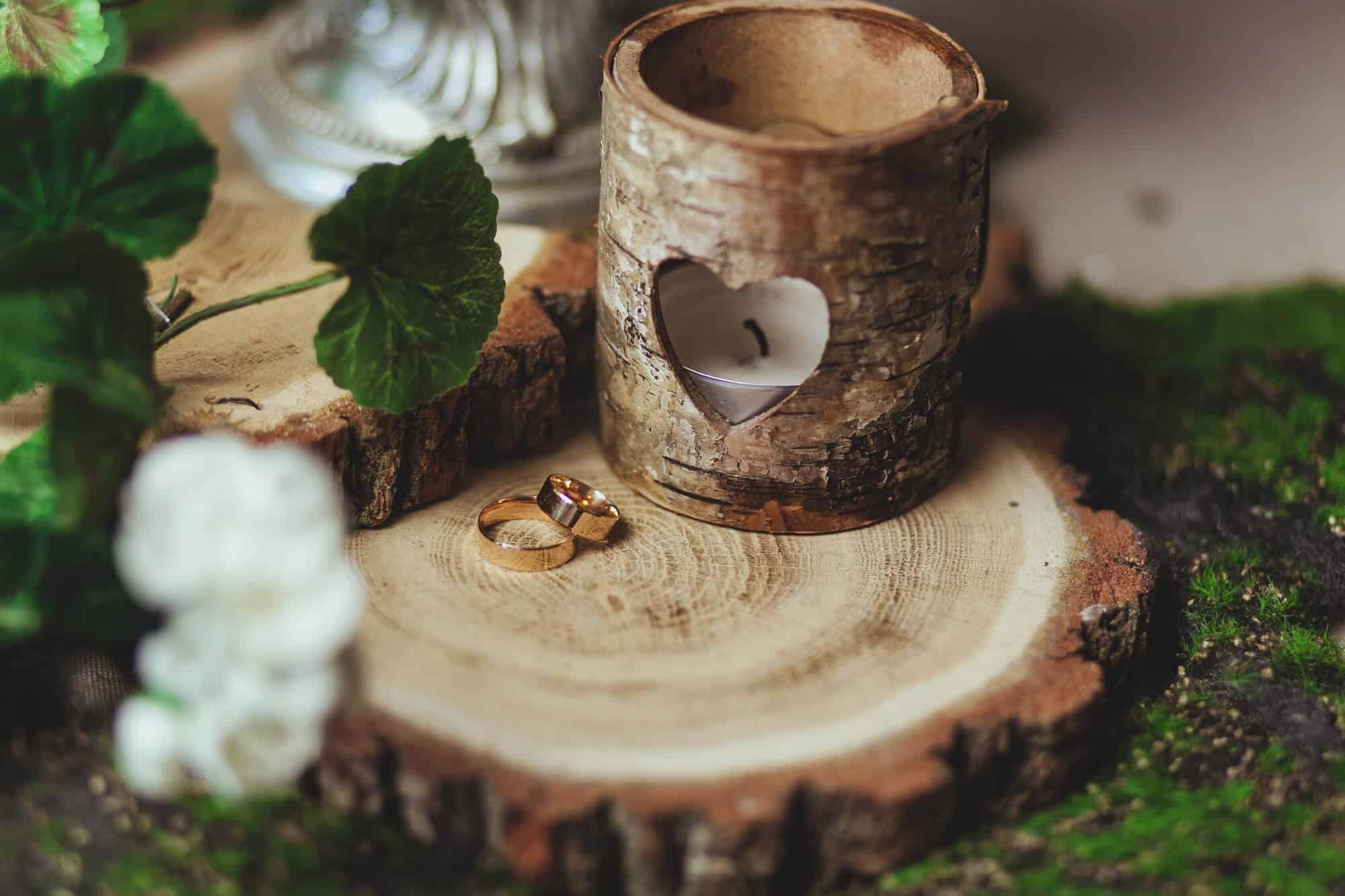 Rustic-wedding-decor-for-tables-2
