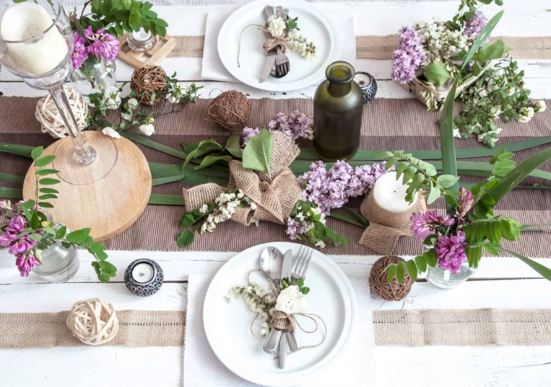 1.2.-Rustic-top-table-wedding-flowers-3