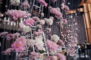Pink-wedding-theme-–-the-main-tips-and-tricks-that-will-guide-you-to-the-perfect-event_pink-and-white-flowers-wall