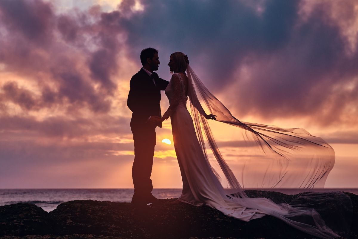 Sunset-wedding-a-celestial-celebration-of-love-and-light-The-ideal-destinations-for-an-exotic-experience-20-photos-and-ideas